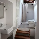 Traditional Piazza Home/balcony/ Private Garden Διαμέρισμα *