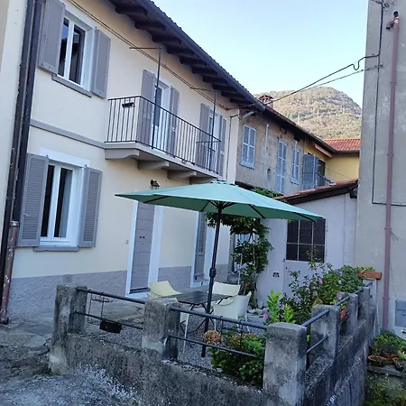 Traditional Piazza Home/balcony/ Private Garden Apartment Cernobbio