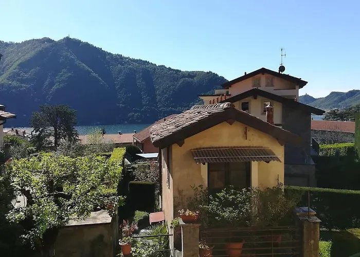 Traditional Piazza Home/balcony/ Private Garden Διαμέρισμα